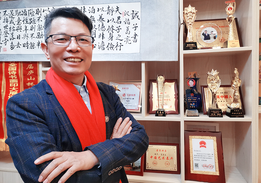 1652146655182764.jpg 个人照片.jpg