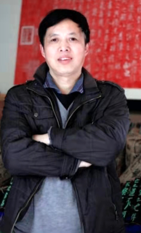 1652164076969671.jpg 个人照片.jpg