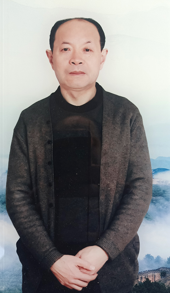 1652165968554036.jpg 个人照片.jpg